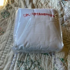 Mattress pads for crib